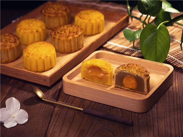 W hotel mooncake