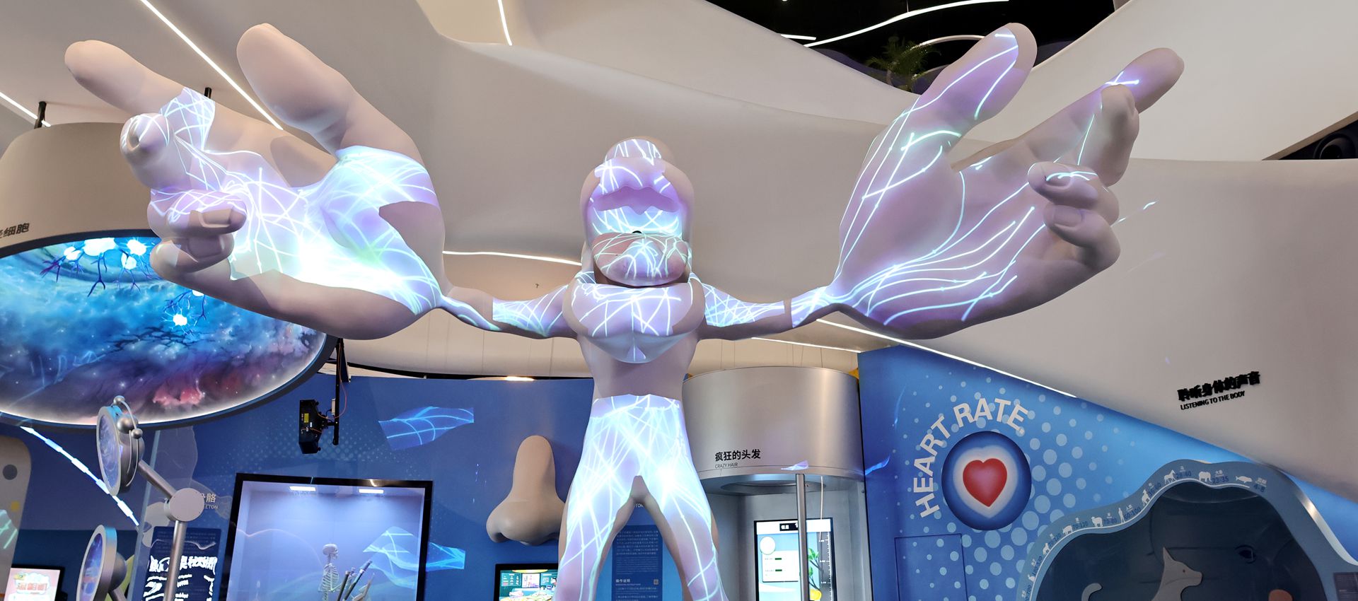 Expats explore SZ Science & Technology Museum before May 1 opening