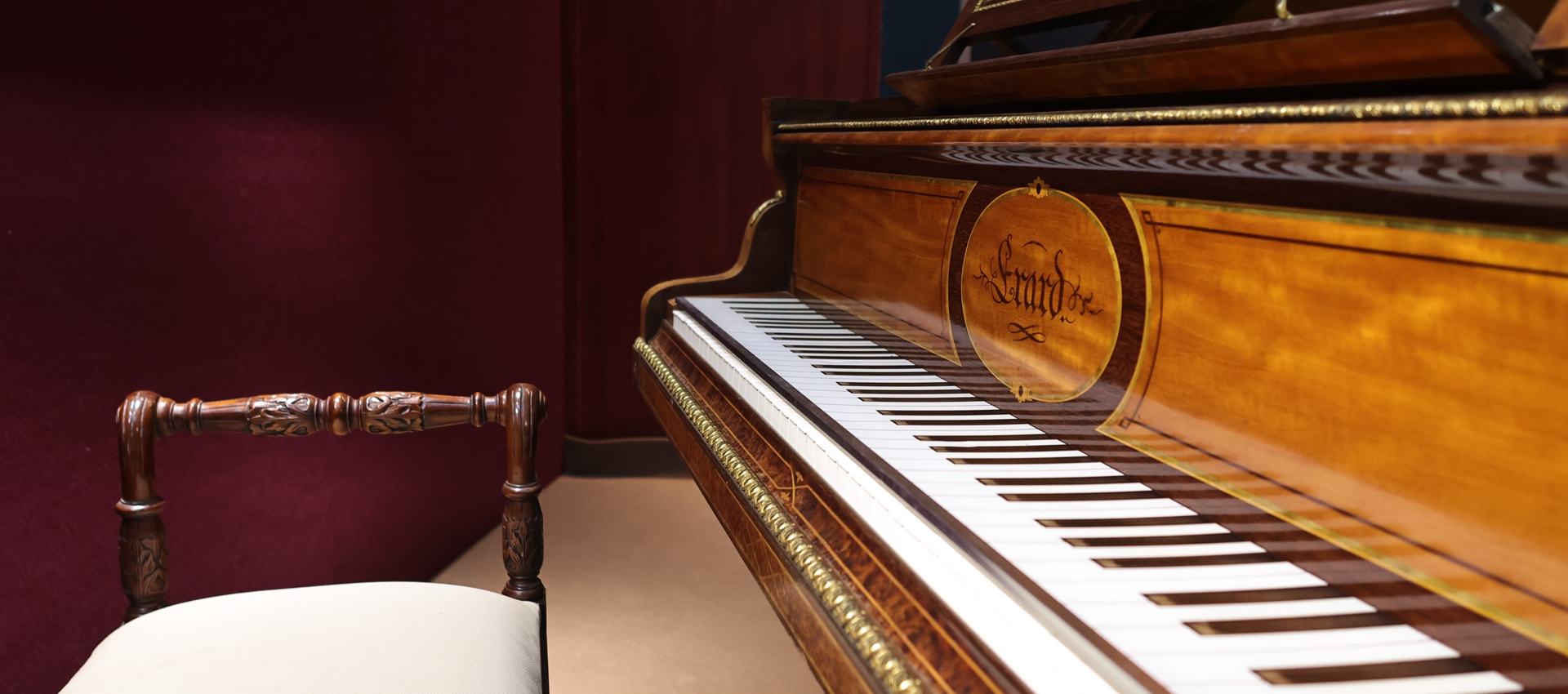 Approaching the piano museum