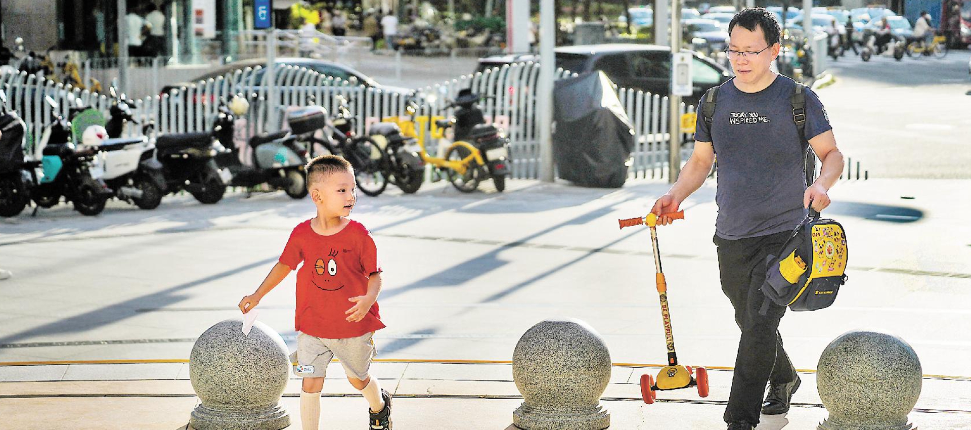 City under heat alert as Typhoon Danas approaches