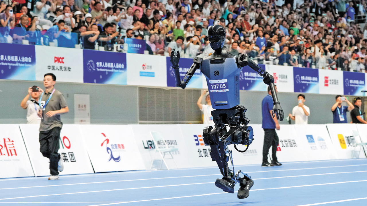 Tiangong Ultra Clinches Victory In 100m Dash EYESHENZHEN Tiangong Ultra Clinches Victory In 100m Dash EYESHENZHEN