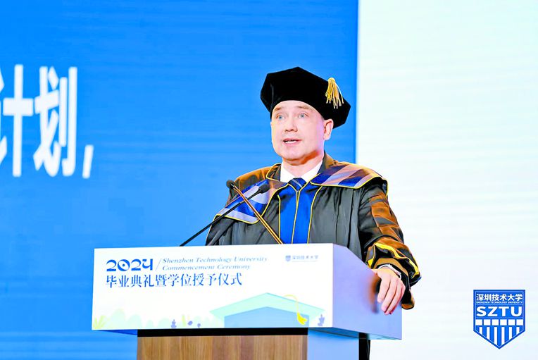 SZ efficiency inspires German professor to pursue career in China ...