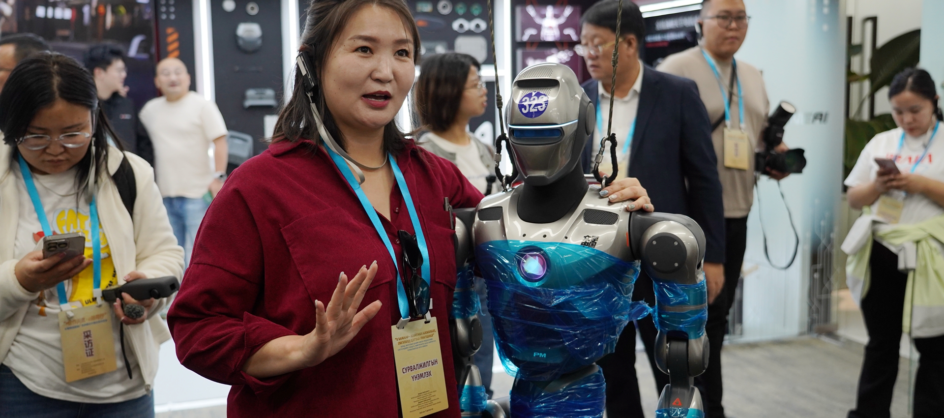 Mongolian journalists tour SZ tech giants